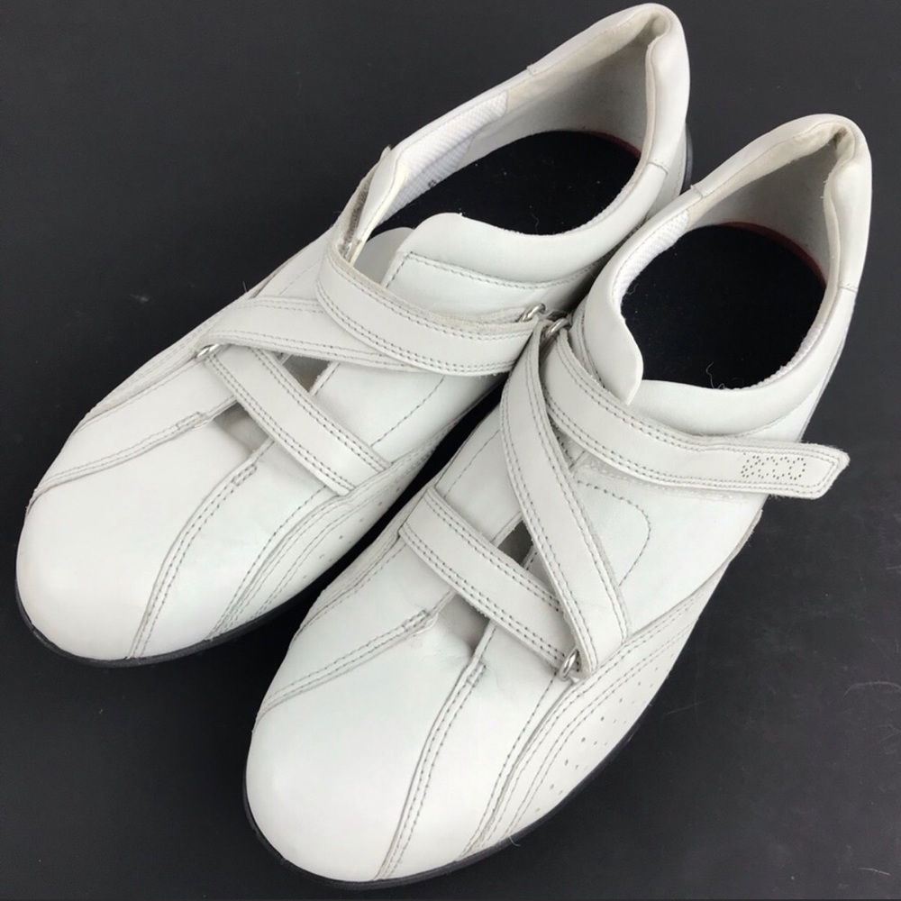 Nice comfortable sneakers